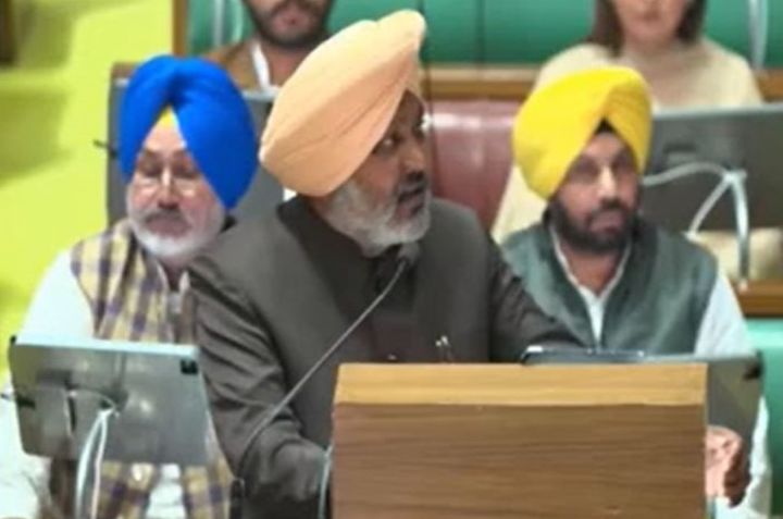 Punjab Assembly Unanimously Approves Eight Resolutions in Historic Session