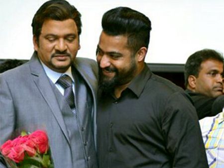 New Song 'Babu Battayi Pandu' Released from Film 'Prematho Raa'