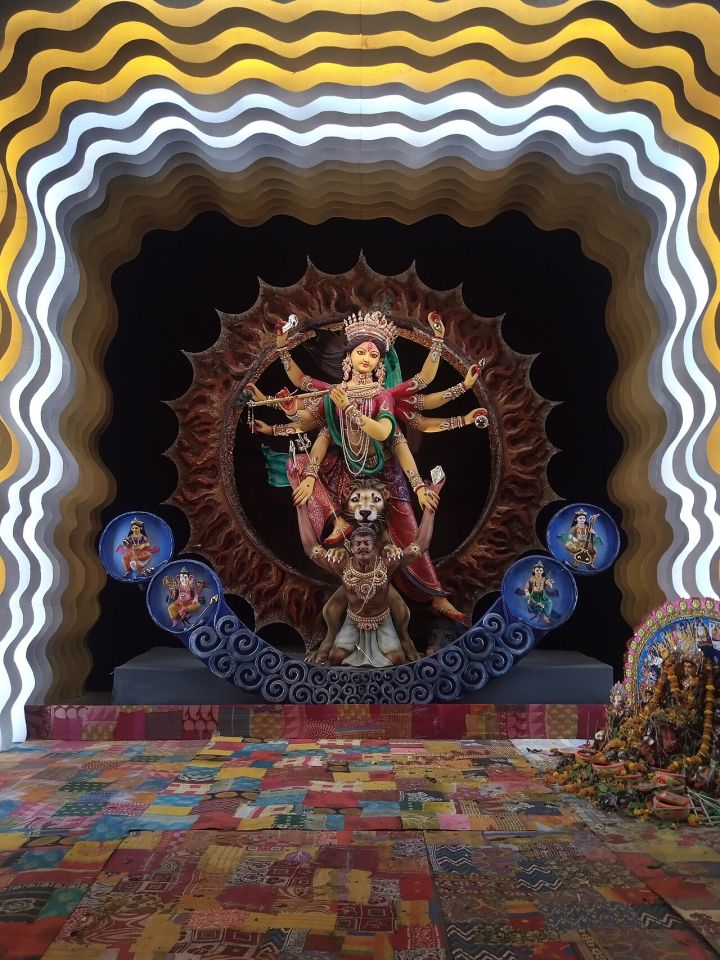 Stampede at Kolkata Durga Pandal Claims Lives of Muzaffarpur Family