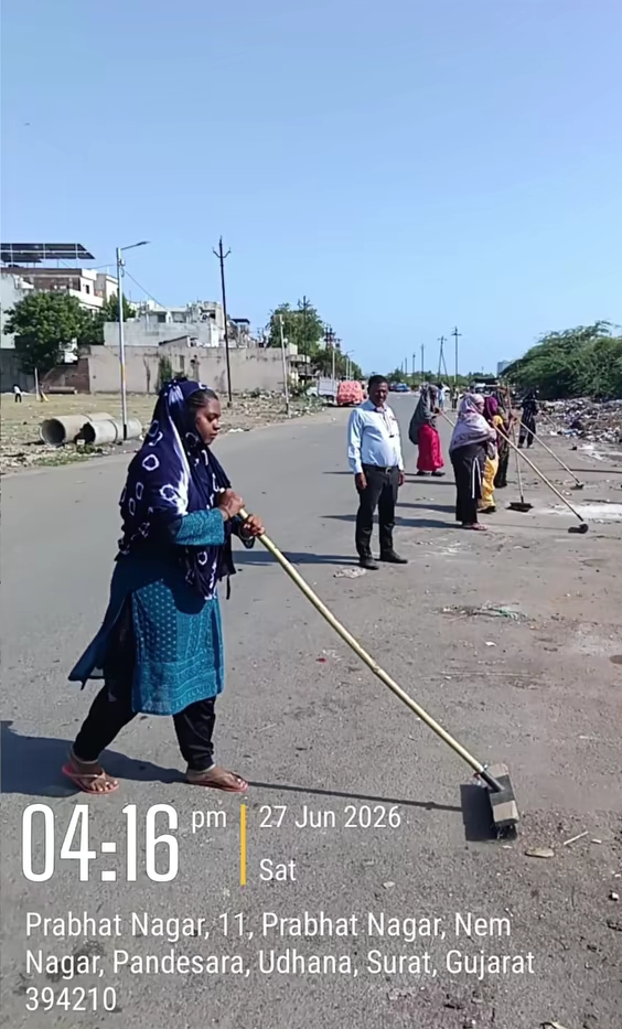 સ્વચ્છ સુરત માટે સૌનો સહયોગ જરૂરી સ્વચ્છતા — આપણી સૌની જવાબદારી