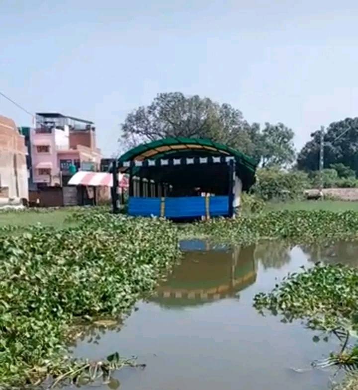 फर्रुखाबाद: सातनपुरमंडी अंडरपास में जलभराव, ढाई किलोमीटर का चक्कर काटने को मजबूर लोग