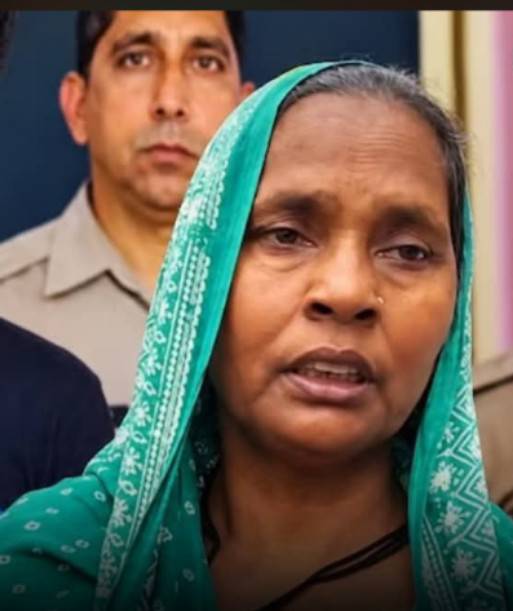 मेरठ जिला कोर्ट ने बड़ा फैसला सुनाया है पति की हत्या करने वाली रविता और उसके प्रेमी अमर दीप को फांसी की सजा सुनाई हैं